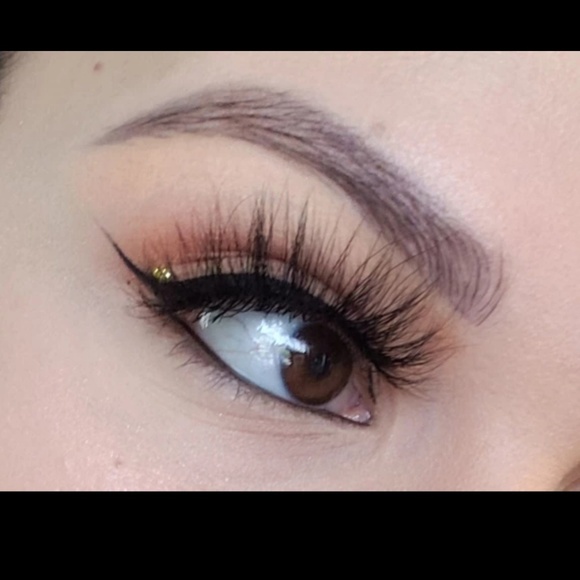 Simone Mink Lashes - Picture 7 of 8